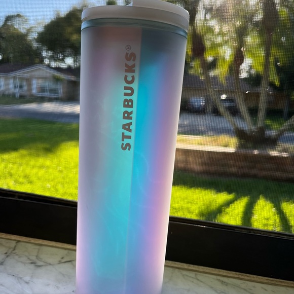 🧜🏻‍♀️ 🌈💕BRAND NEW Starbucks holographic Siren tumbler cup 🧜🏻‍♀️💜💕 - Picture 5 of 5